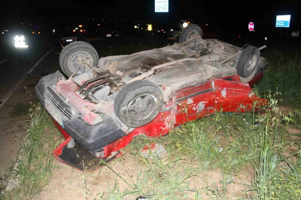 Konya'daki kazada otomobil refüje takla atarak ters döndü: 6 yaralı