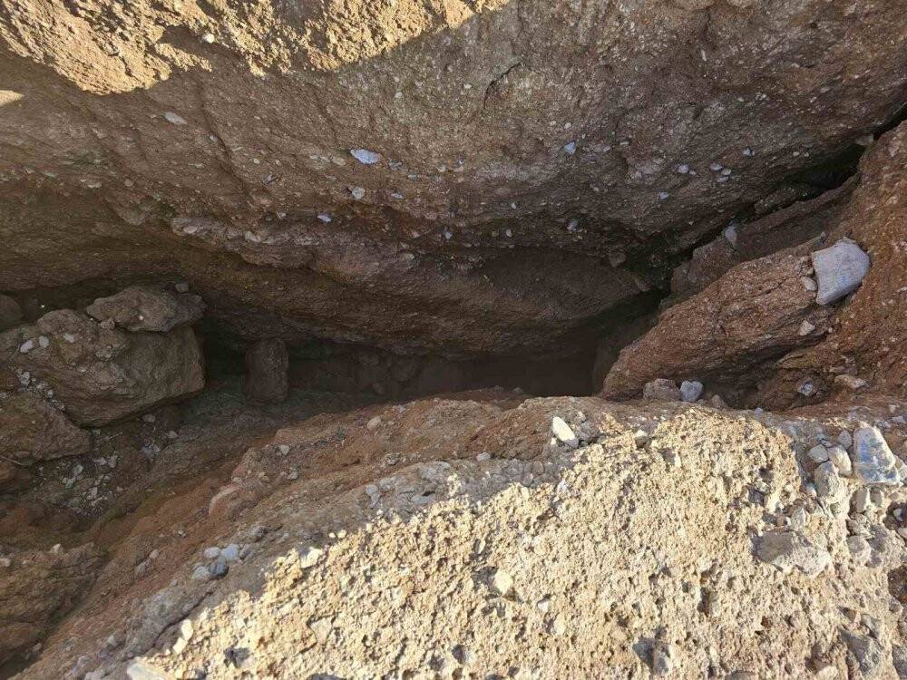 Konya'da sel sularını yer yarığı yuttu