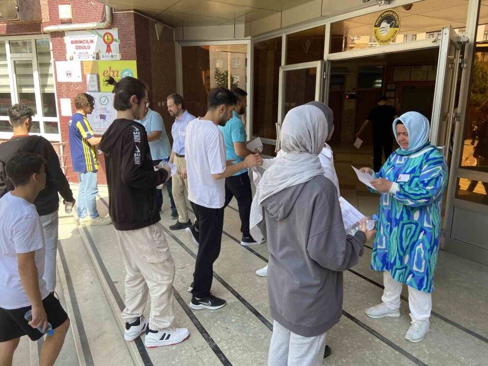 Konya'da YKS'nin ilk oturumu Temel Yeterlilik Testi yapıldı