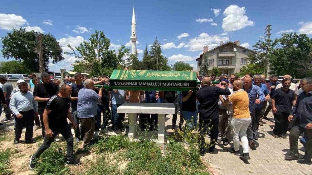 Konya'da kanalda cansız bedeni bulunan çocuğa acı veda