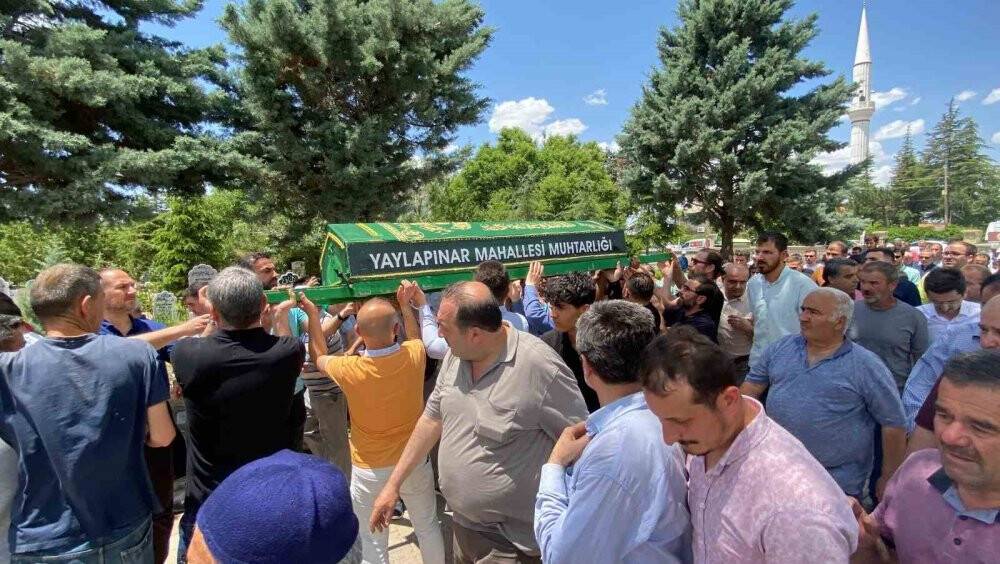 Konya'da kanalda cansız bedeni bulunan çocuğa acı veda