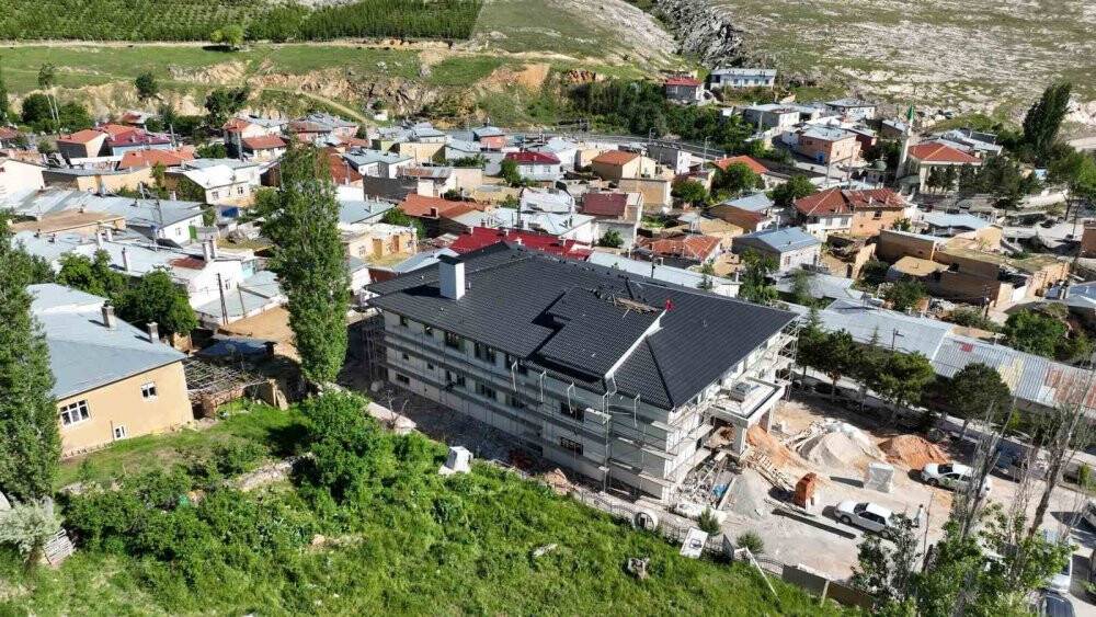 Selçuklu'daki 8 derslikli okul inşaatında yüzde 80 tamamlanma oranına ulaşıldı
