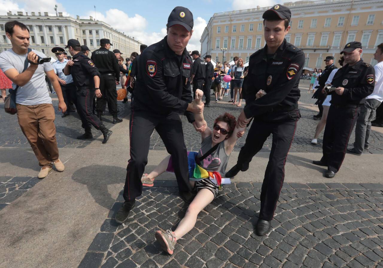 180806-lgbt-demonstrator-st-petersburg-dk-1058.jpg