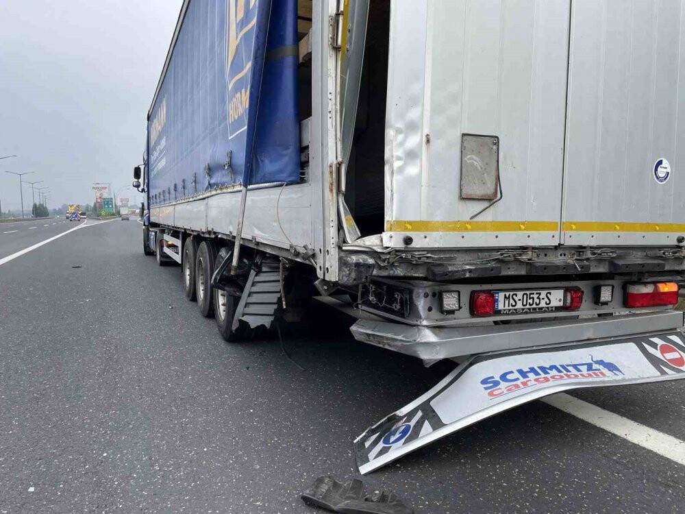 Dinlenme tesisine girmek isterken faciayı yaşadılar: 1’i ağır 3 yaralı