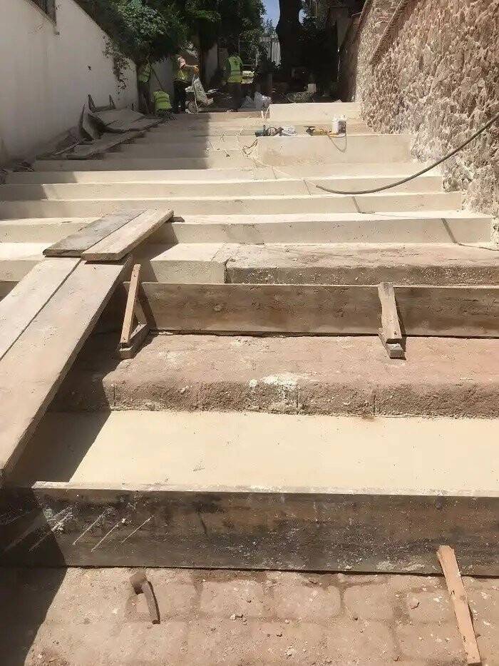 İBB, Büyükada’daki 100 yıllık Arnavut kaldırımlarının üstünü betonla kapattı