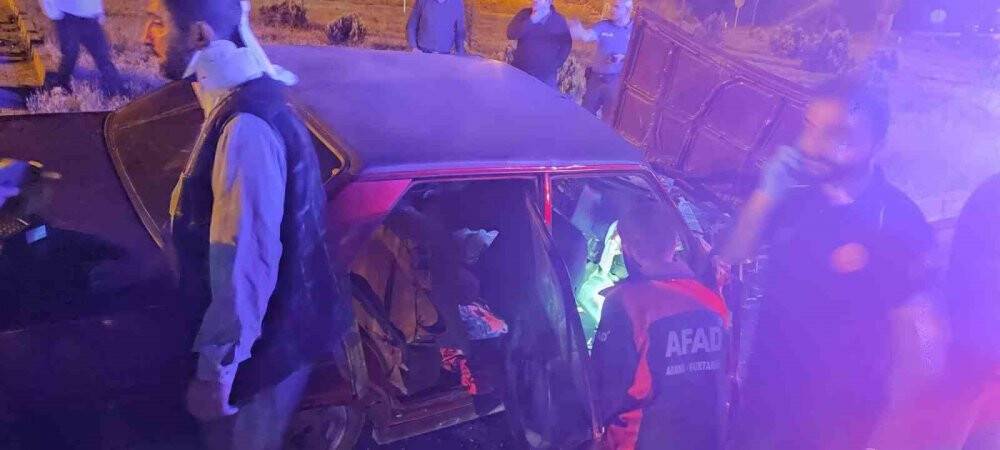 Bitlis’te trafik kazası: 4’ü çocuk 8 yaralı