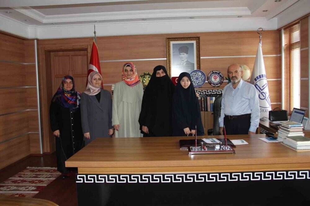 18 saatte Kur’an-ı Kerim’i ezbere hatmetti