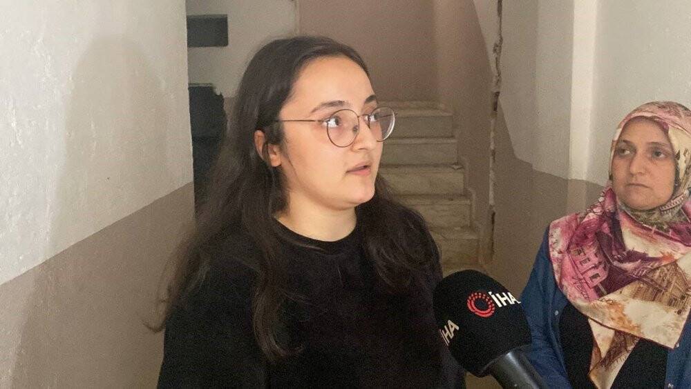 Anne kız memlekete gitmişti, eve geldiklerinde hayrete düştüler: "İnsanlık dışı"