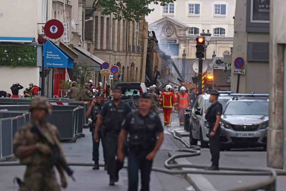 Paris’teki patlamada 7’si ağır 16 kişi yaralandı