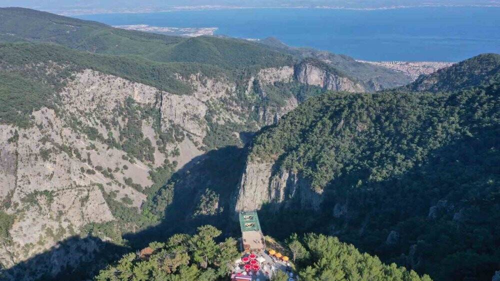 Kazdağları’nda Cam Seyir Terası’nın yolu tamamlandı