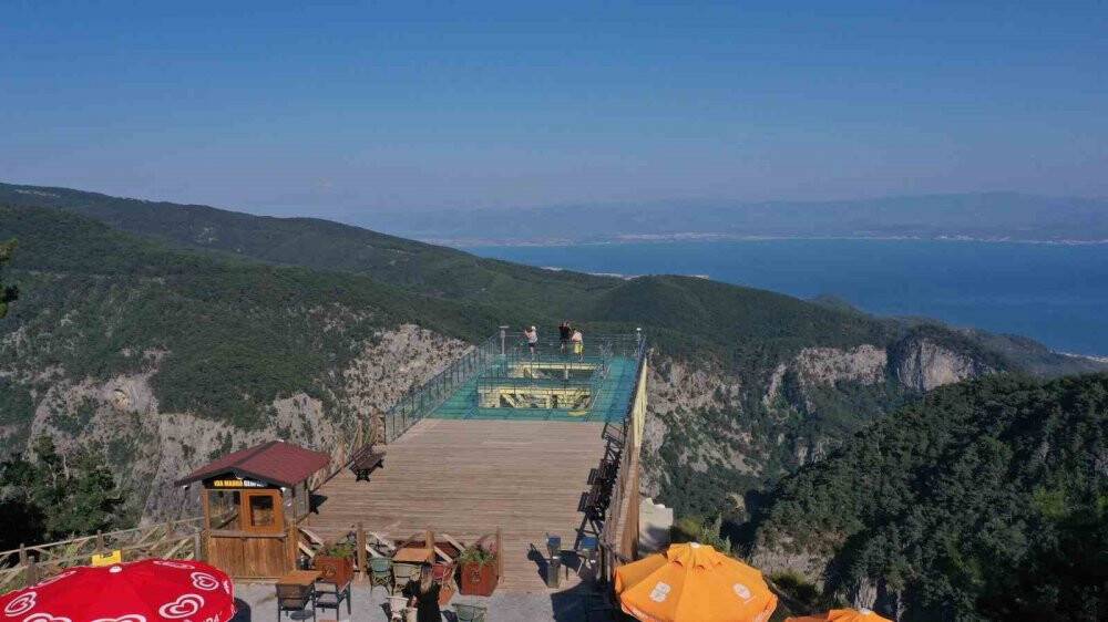 Kazdağları’nda Cam Seyir Terası’nın yolu tamamlandı