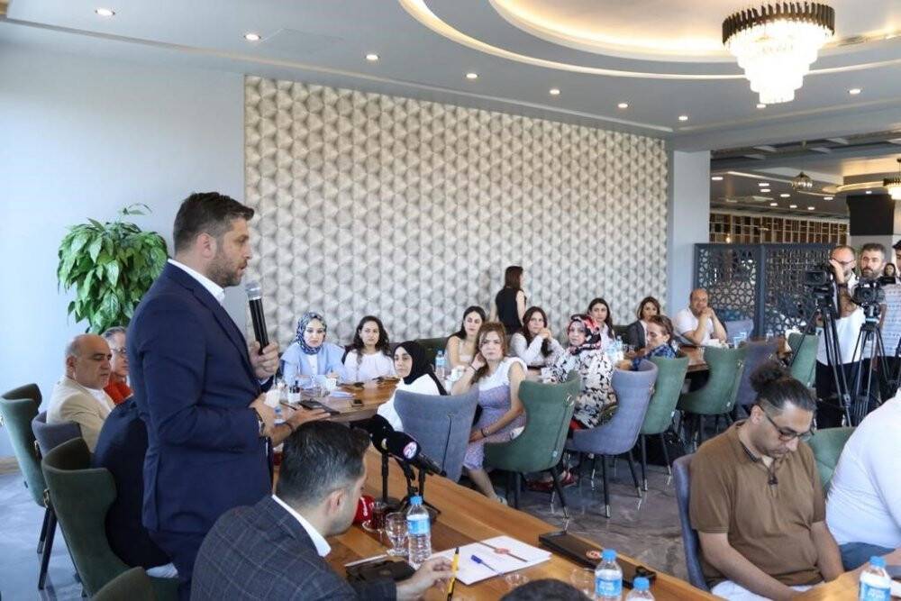 ’’Davutoğlu başkan olduktan sonra bizleri tasfiye etti’’