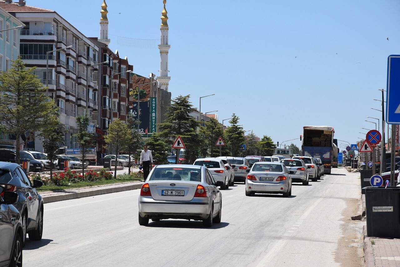 aa-20230624-31512926-31512925-konyaankara-kara-yolunda-bayram-tatili-yogunlugu-artiyor.jpg