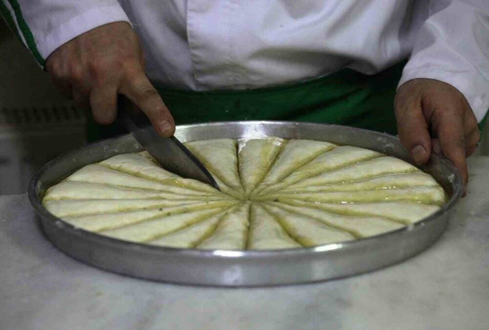 İyi baklavanın kilosu minimum 350 TL