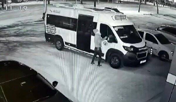 Konya'da dolmuşlardan hırsızlık yapan şüpheli keşif yaparken yakalandı