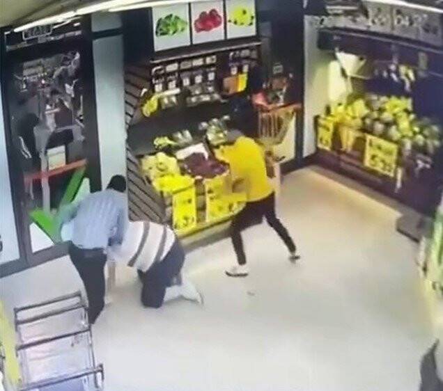 Markette ilginç kavga