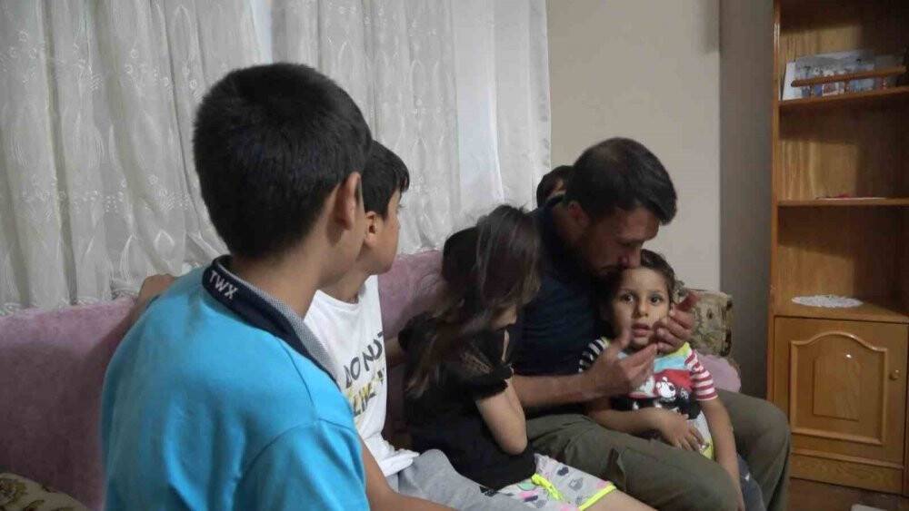 Sahte jandarma, "Adınız hırsızlığa karıştı" deyip servetini çaldı