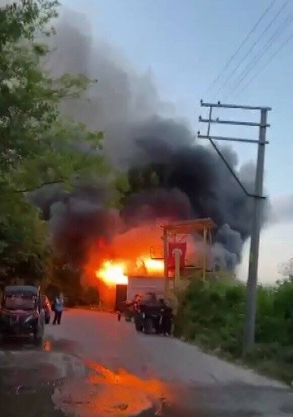 Atölyede çıkan yangında, ATV kullanılmaz hale geldi
