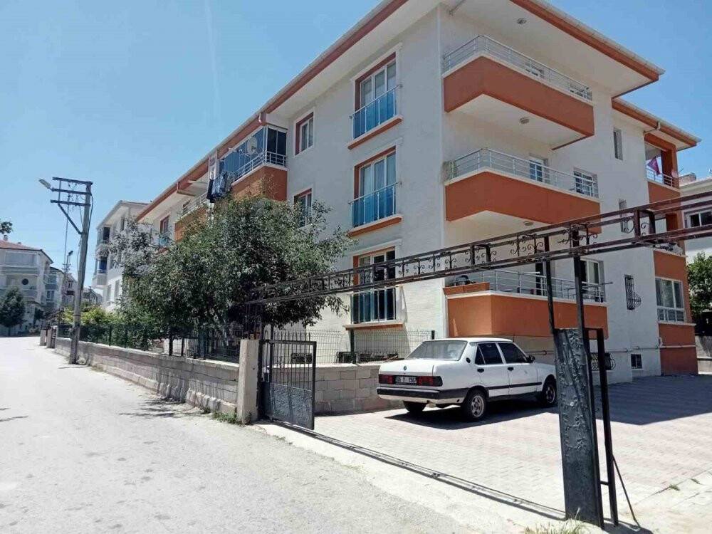 Anne cinayetinde ilginç detay: Katil evlat eve kadın kılığında girmiş