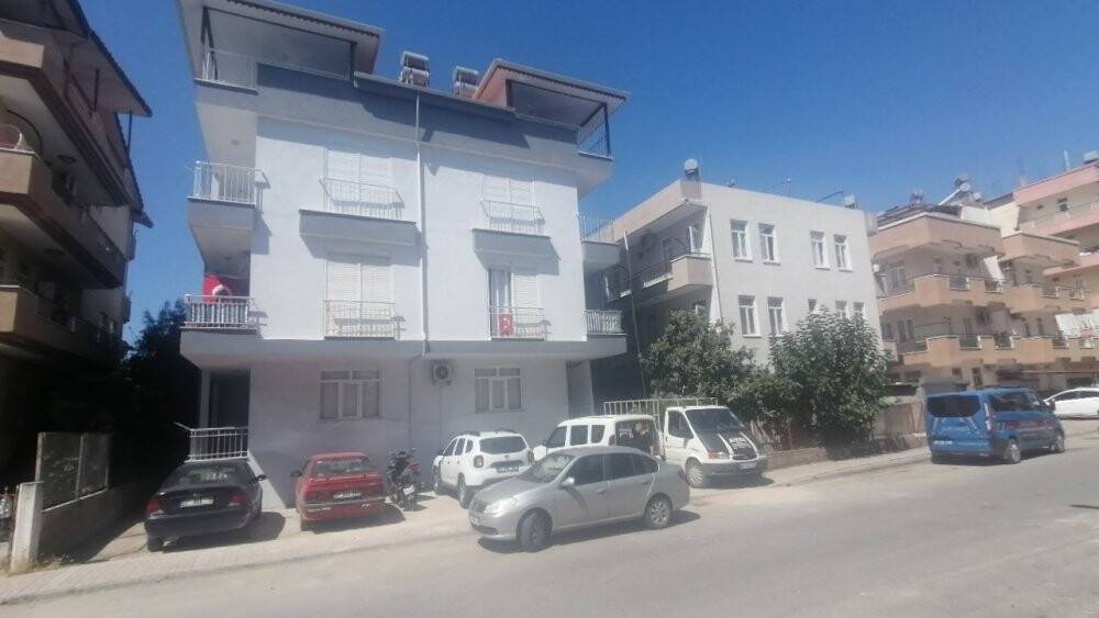 Karşılıklı kiraladıkları dairede, uyuşturucu laboratuvarı kurmuşlar