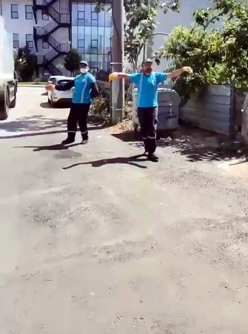 Bayram günü yürekleri ısıtan görüntü