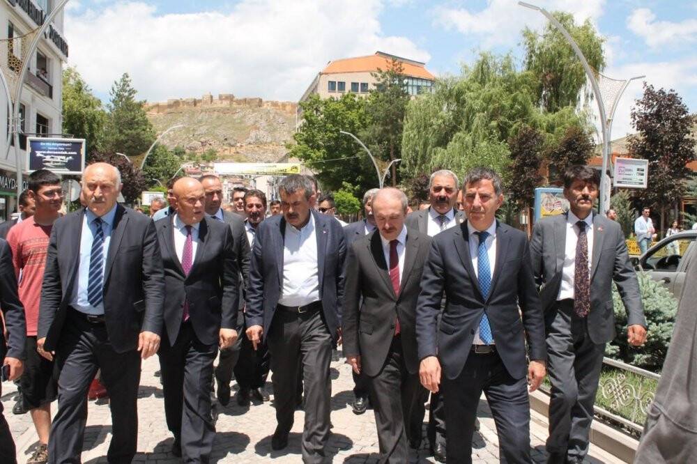 Milli Eğitim Bakanı Tekin Bayburt’ta