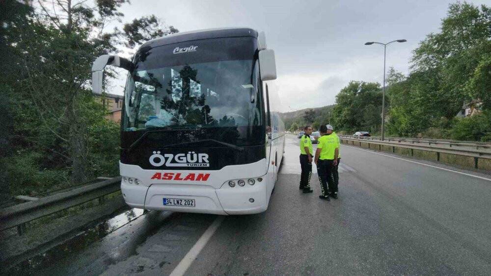 Yolcu otobüsü alev topuna döndü