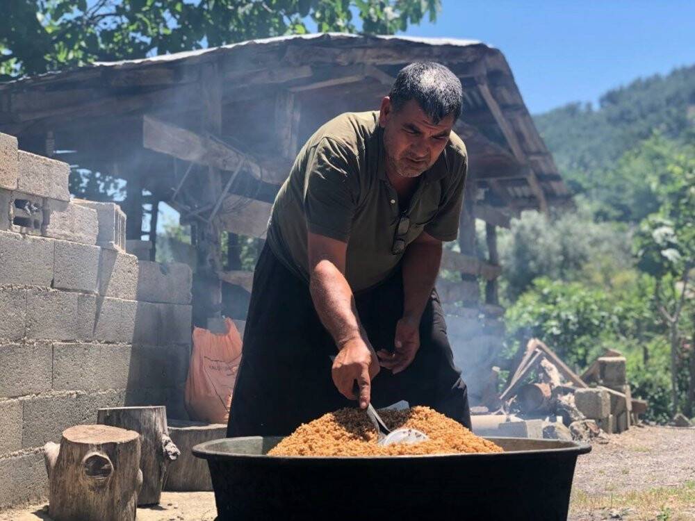 Köylülerin kışlık bulgur mesaisinde kazanlar kaynamaya başladı