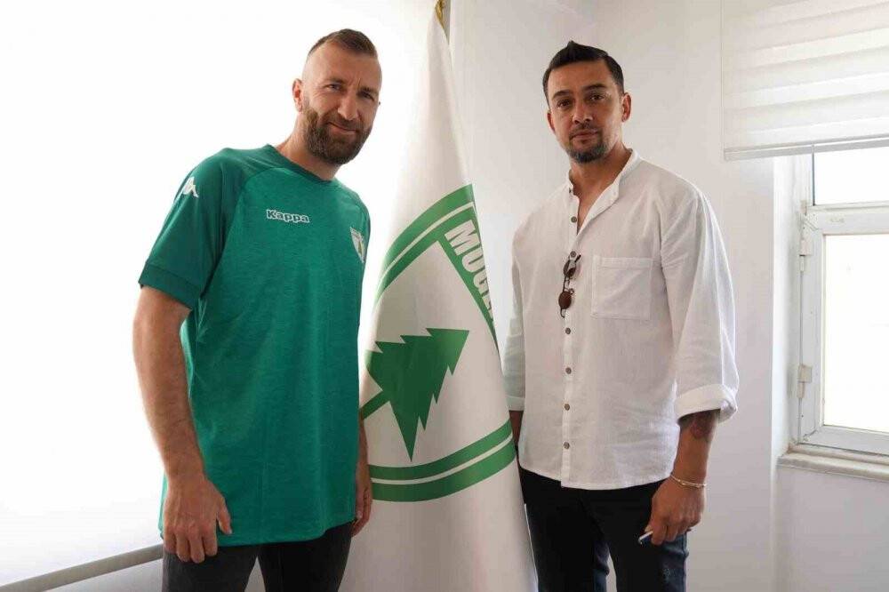 Tecrübeli savunma oyuncusu Muğlaspor’da