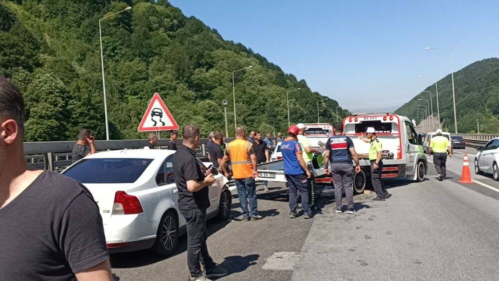 Bayram dönüş yolunda,18 araç birbirine girdi