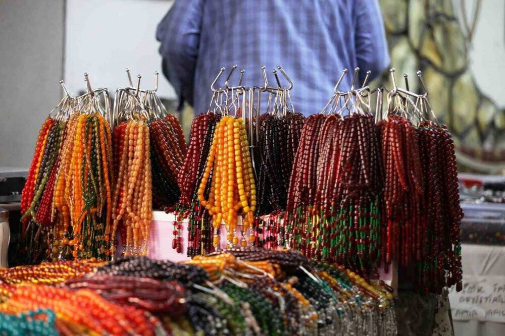 Konya'daki Tespihçiler Kahvesi'nde hem sohbet hem de ticaret var