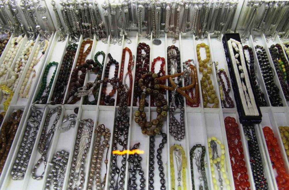 Konya'daki Tespihçiler Kahvesi'nde hem sohbet hem de ticaret var