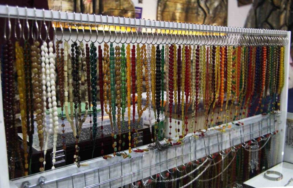 Konya'daki Tespihçiler Kahvesi'nde hem sohbet hem de ticaret var