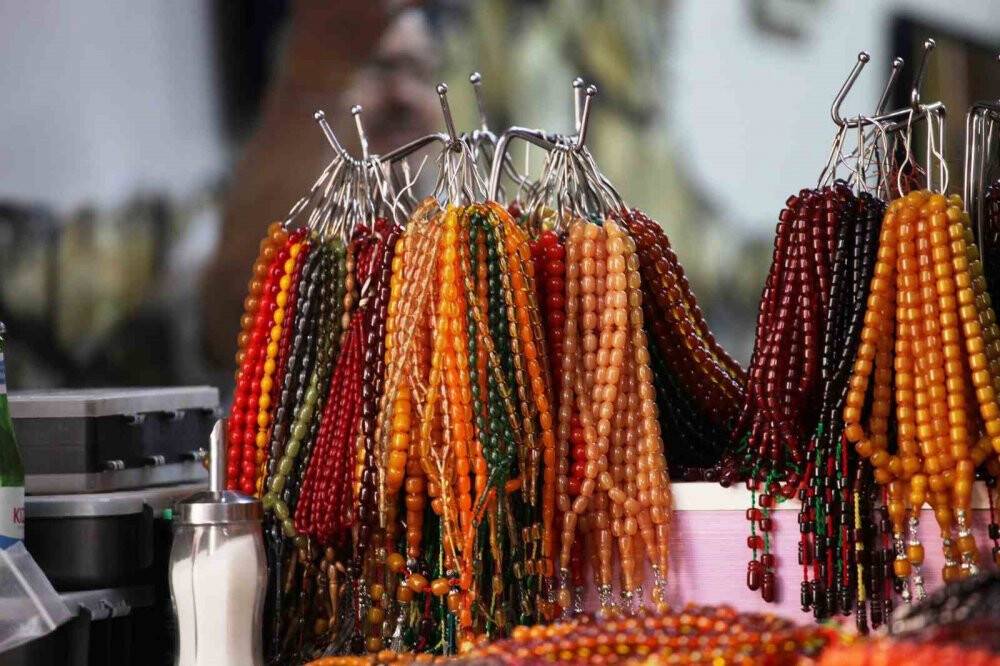 Konya'daki Tespihçiler Kahvesi'nde hem sohbet hem de ticaret var