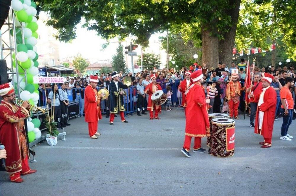 Ereğli’de Yunus Emre Parkı Ali Kınık konseriyle açıldı