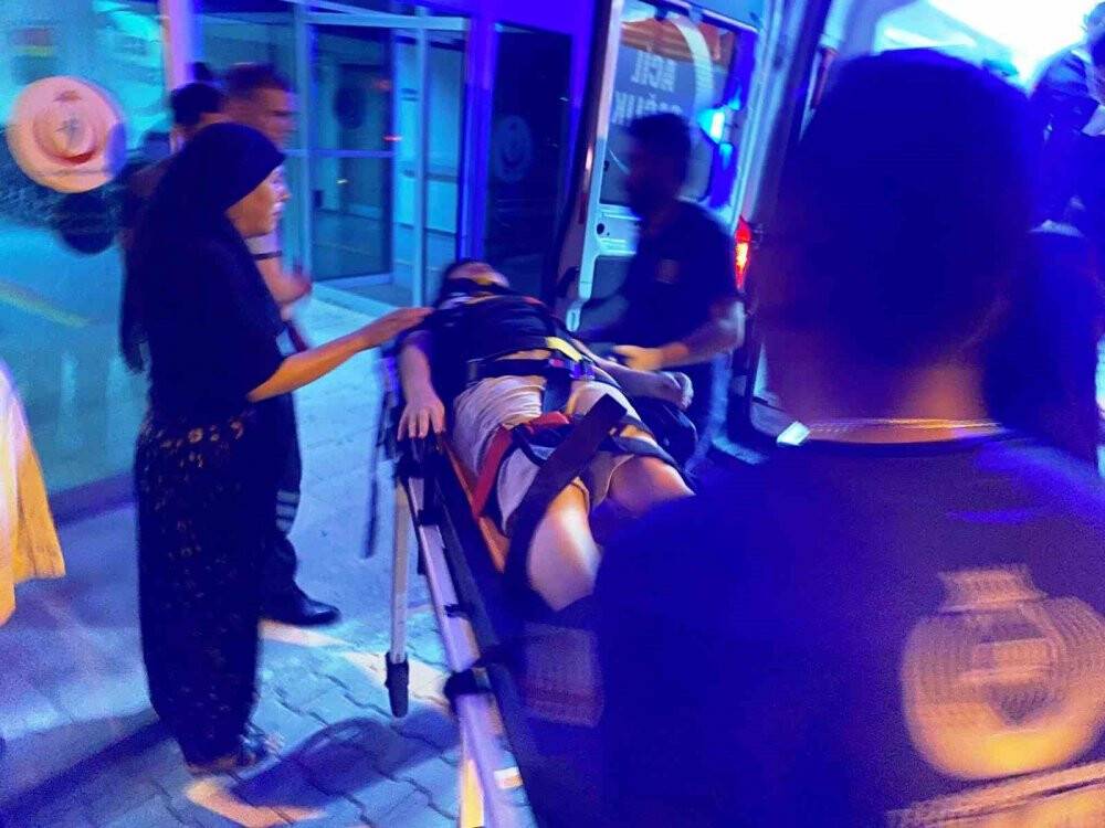 Konya'da yola çıkan çocuğa otomobil çarptı