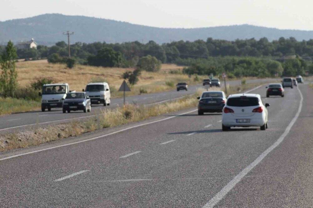Yeni Konya-Antalya kara yolunda bayram tatili dönüşü yoğunluğu