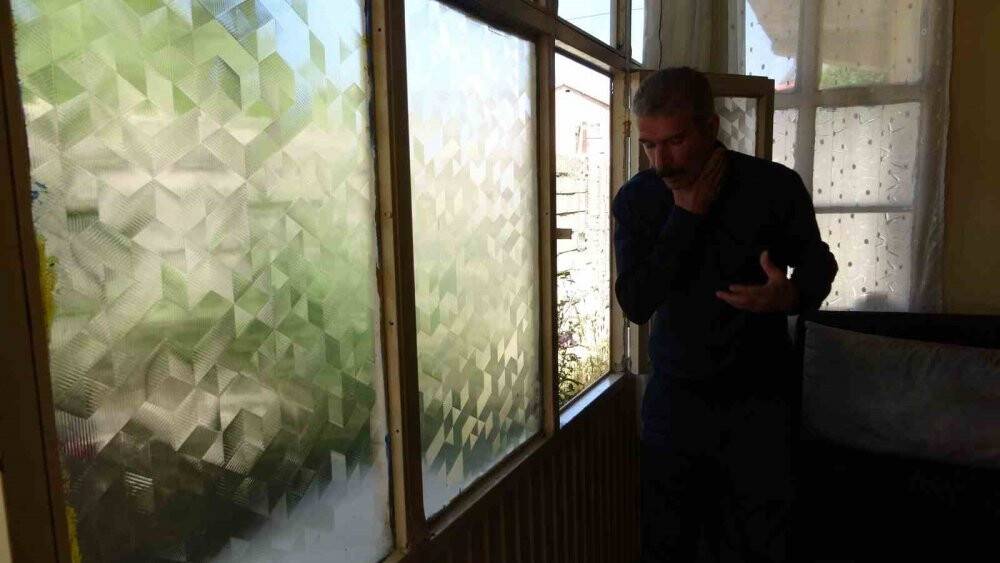 Yeğeninin saldırısından ‘ölü numarası’ yaparak kurtuldu