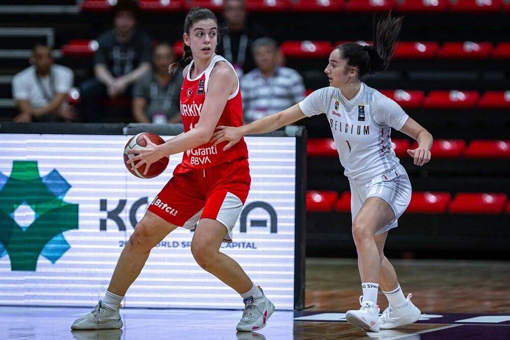 18 Yaş Altı Kız Basketbol Milli Takımı çeyrek finalde