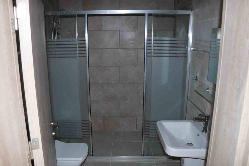 Depremzedelerin konutları hızla yükseliyor, örnek daireler ortaya çıkıyor