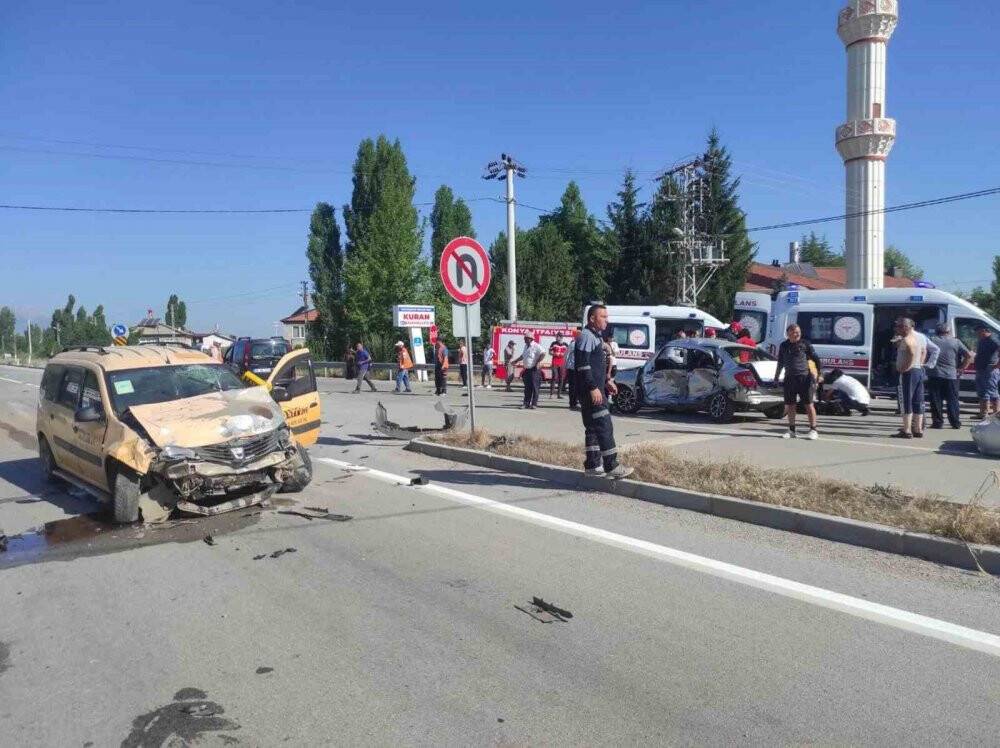 Konya’da taksi ile otomobil çarpıştı: 1 ölü, 1 yaralı