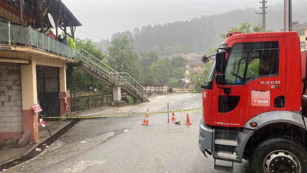 Düzce ve Zonguldak'ta su taşkınları yaşanıyor