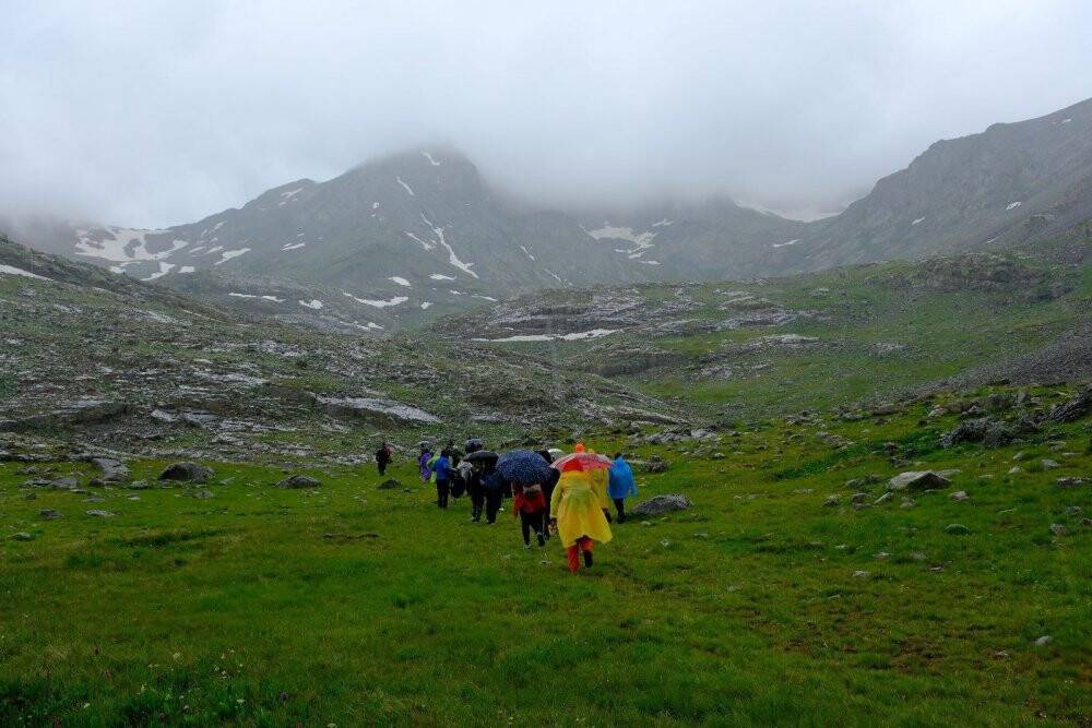 Artabel Gölleri 85 dağcıya aynı günde 4 mevsimi yaşattı