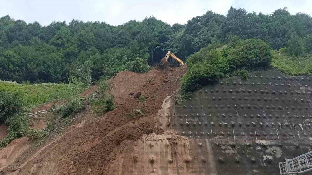 Bolu Dağı Tüneli’nde heyelanın izleri siliniyor