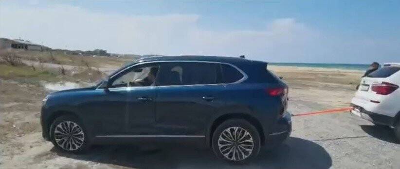 Çamura saplanan cipi Togg kurtardı