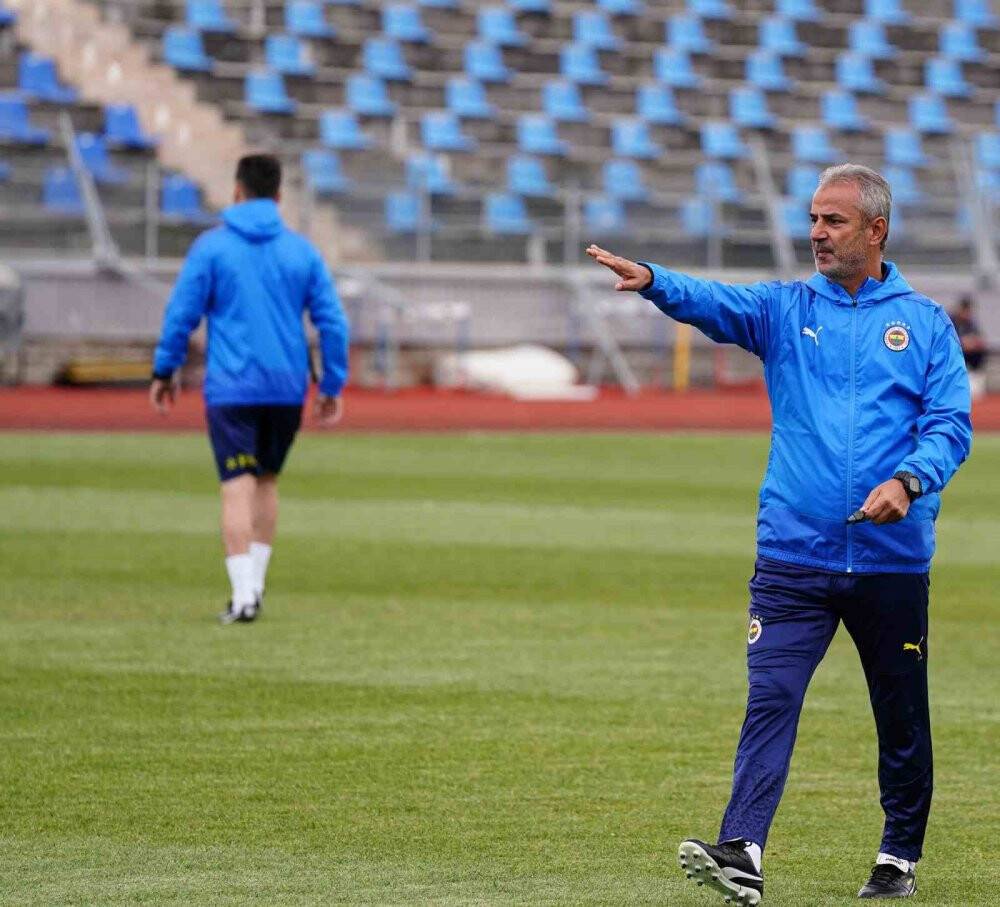 Fenerbahçe, yeni sezon hazırlıklarını sürdürdü