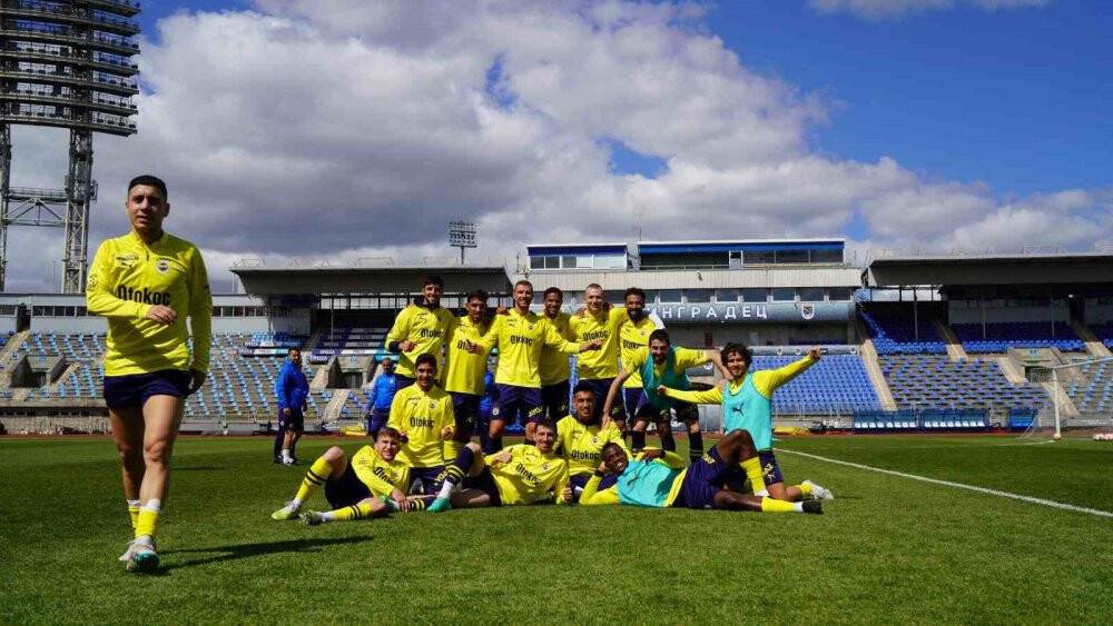 Fenerbahçe, yeni sezon hazırlıklarını sürdürdü