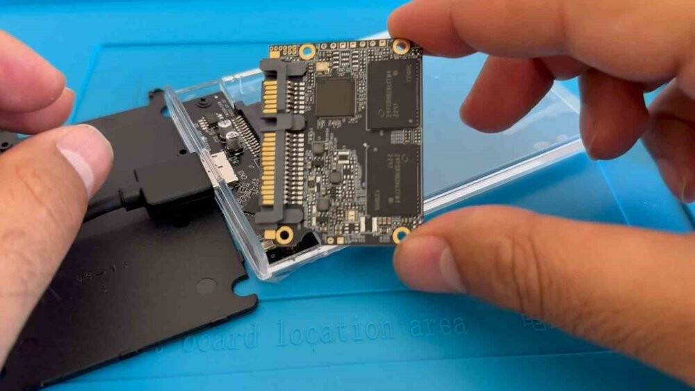 İnternetten adlığı 2 terabaytlık SSD, 100 gigabayt çıktı