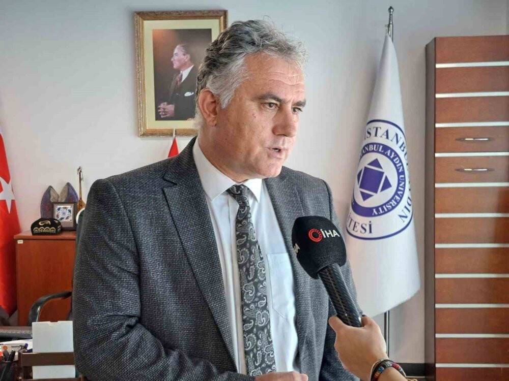 Prof. Dr. Karaca: "Erdoğan’ın NATO talebi salt bir şekilde okunmamalı"