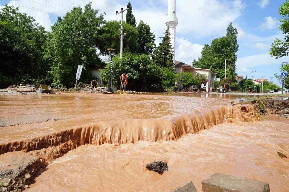 Sel felaketi sonrası bulaşıcı hastalık uyarısı